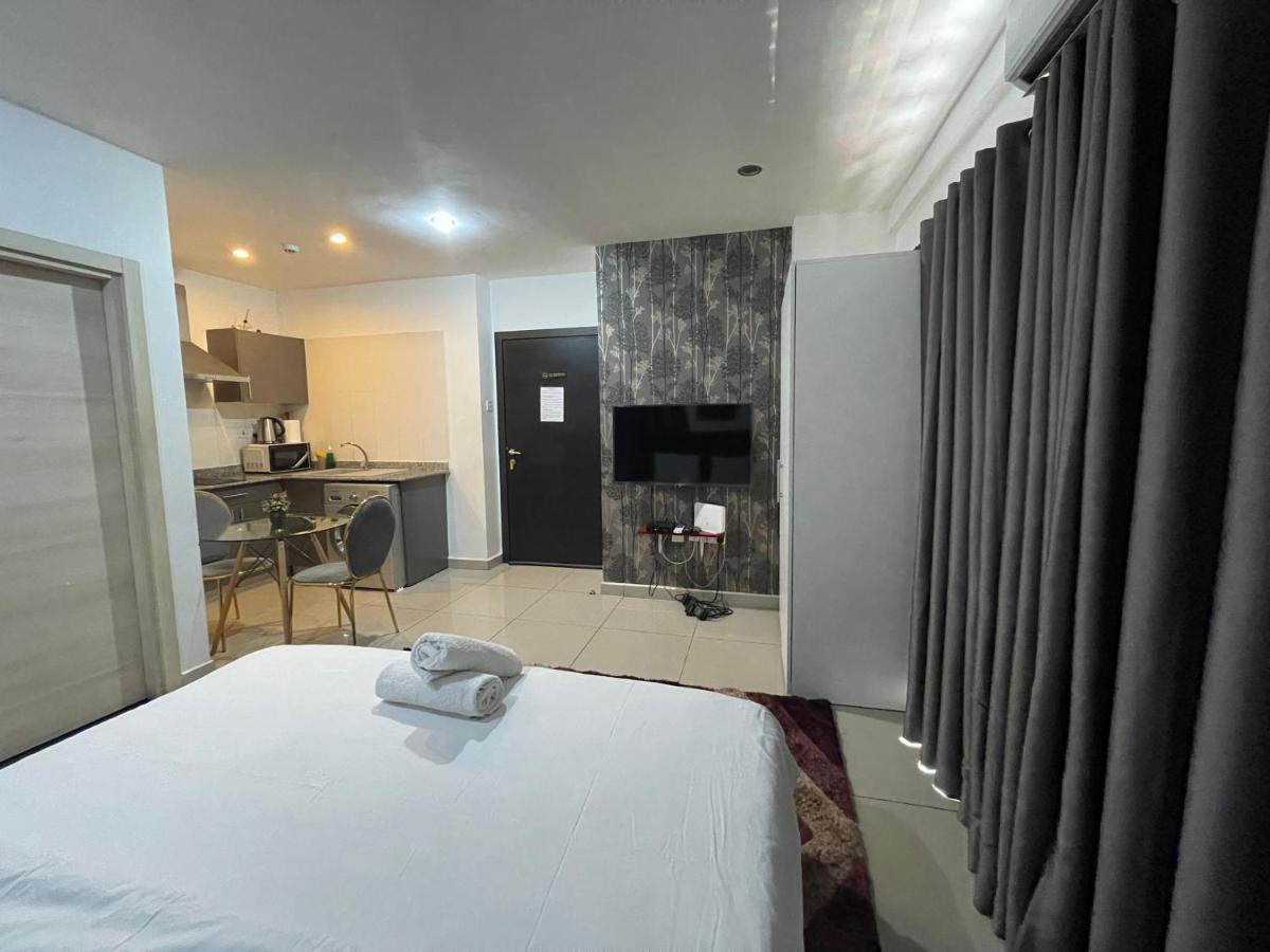 The Gallery Suites By Olive Gold 아크라 외부 사진