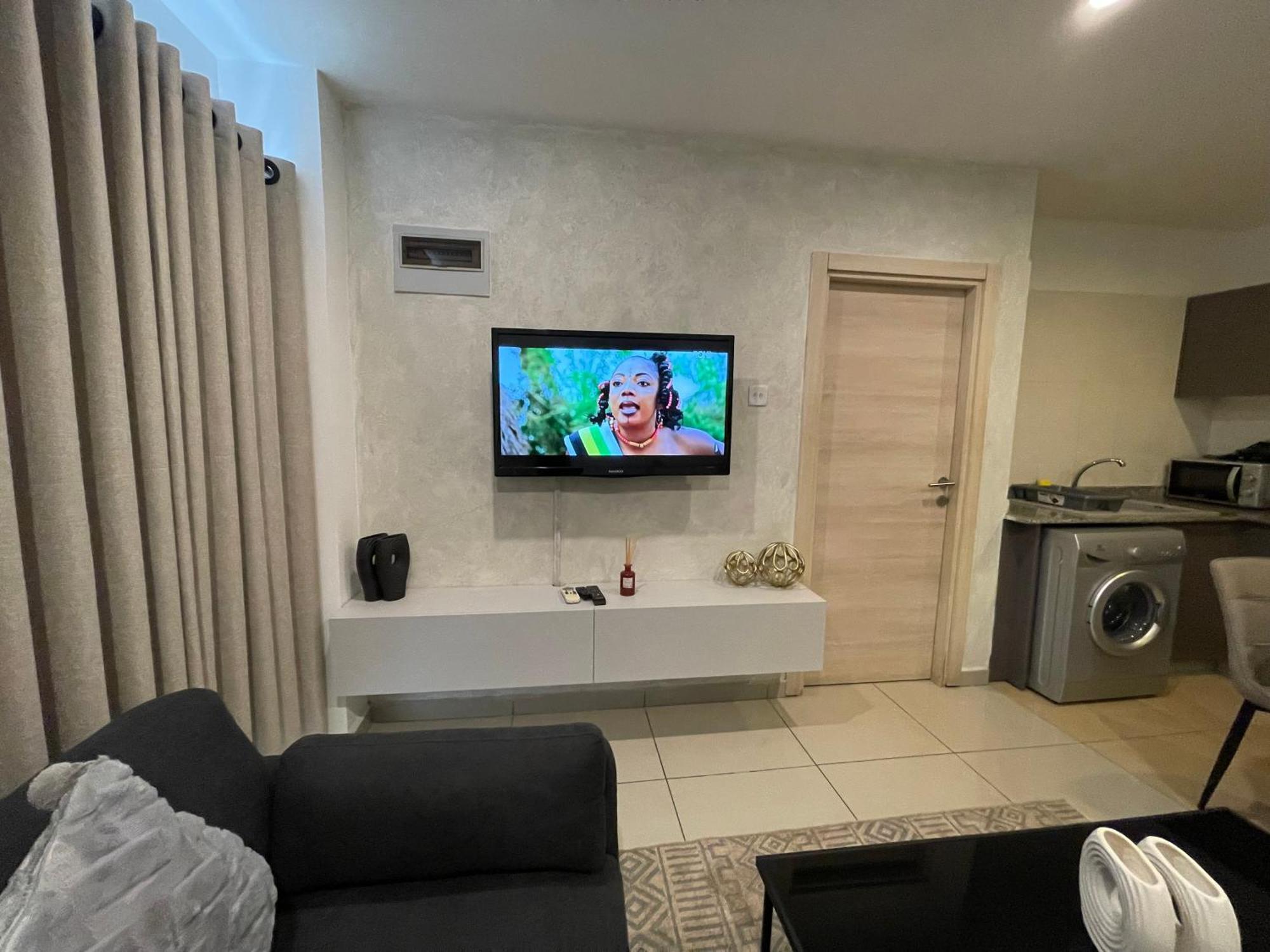 The Gallery Suites By Olive Gold 아크라 외부 사진
